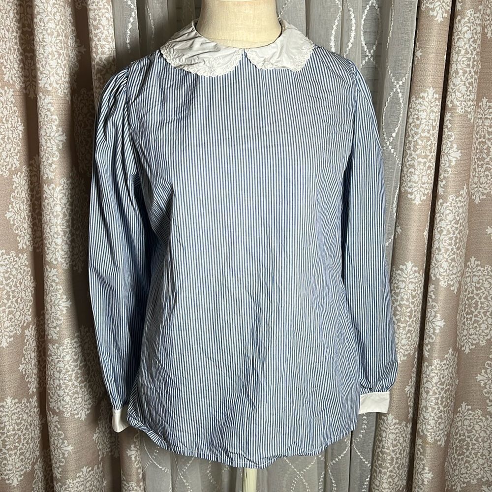 Talbots Blue & White Striped Back Button Down Shirt w/embroidered collar